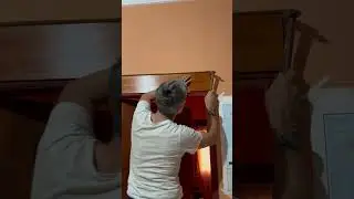 Suami Rusia jadi tukang Kayu
