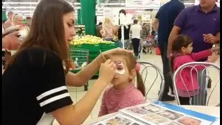 Вика киска, смешные рисунки на лице