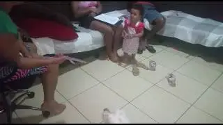 Bebê quer apanhar?