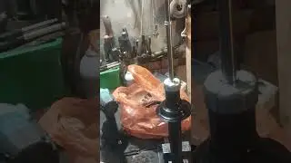 Как правильно установить новые амортизаторы,