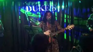 Maryss- Ducke's bar