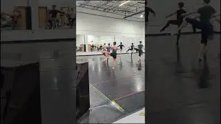 Growing a human & balancing on one leg at the same time 😳👏 #happymothersday #ballet #balletstudio