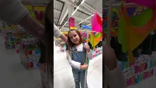 🛒 BRI la CUMPĂRĂTURI cu MAMA 😎 Shopping with my MOM 🤩 Incredible ending #shorts by #marastefania