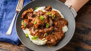 How I Make Easy Tender Smothered Beef Tips