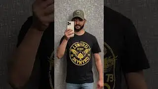 🟧 Saturdays are for rocking your favourite graphic tee. 😎 #allthingssimple #marks #bandshirts