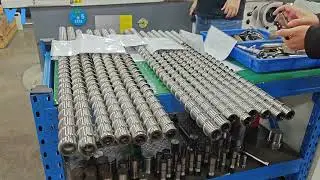 Injection molding machine screw excellent high temperature resistance