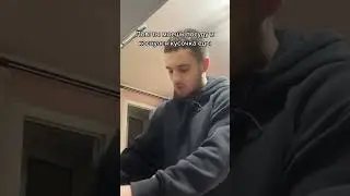 Пов: ты моешь посуду и коснулся кусочка еды #тикток #shorts