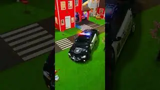👮 Çocuklar bir polis arabasını tamir ediyor  🔧🚓👮 Çocuklar taklit oyunu! ⛑ Kidibli 