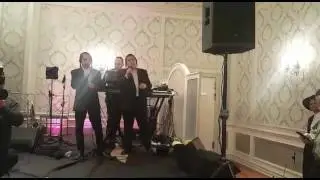 נשמה וואו ביסטו by two boys at a wedding in borough park