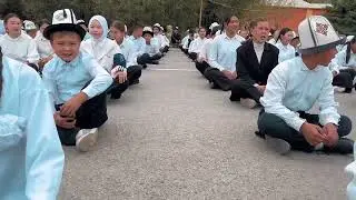 #Манас #УраанымМанас #манасчы Баткен шаарында 1500 окуучу Манас айтты!