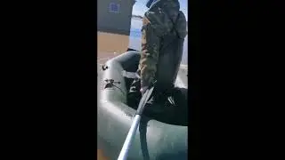 Вот так по грудь в воде приходится работать спасателям в Актюбинской области