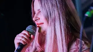 Beautiful - Christina Aguilera (live cover by AlenkaZelenka)