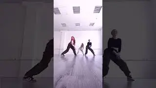 Акулич с Вафом н танцуют жеско