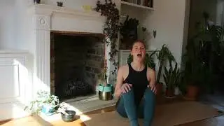 Unmind Live: gentle yoga flow