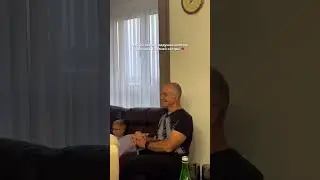 Взгляд дедушки на внучку 😍