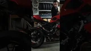 #motorcycle #termignoni #termignoniexhaust #termignoni4uscite #panigale #exhaust #bikelife #v4 #v4s