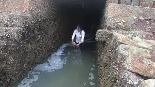 皮皮在海边赶海发现一个秘洞，老板在这里养货，养的全是大货