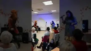 Концерт, для украинских беженцев в Ганновере 🇺🇦💙💛. Поёт Эрика Бондарь. Танцует- Борислава Высоцкая.