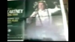 La Main a La Paul McCartney