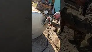 Поливной сезон уже начался, а бочка ещë в ремонте. Жизнь в деревне