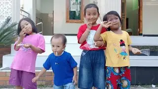 KAKAK ADIK MAIN BARENG TEMAN-TEMAN | MAIN BERSAMA KAWAN