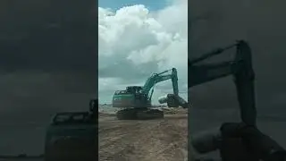 excavator kobelco in action #juankztech #constructionequipment #channel