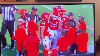 Cleveland browns player gets ejected for shoving chiefs coach.