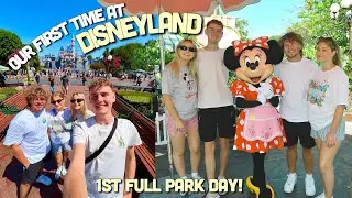 OUR FIRST TIME AT DISNEYLAND PARK - CHARACTER BREAKFAST AT THE PLAZA  - FIREWORKS