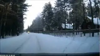 Снегоход идет на таран