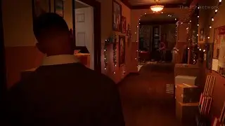 ROAMING IN SPIDER-MAN MILES MORALES'S APARTMENT ON CHRISTMAS EVE AND MEETING PHIN