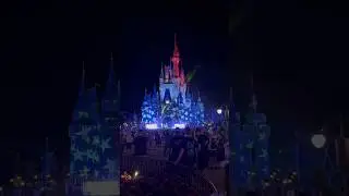 Magic Kingdom -closing the park! #4thofjuly #disney #magickingdom #disneyparks #shorts #magic #mk