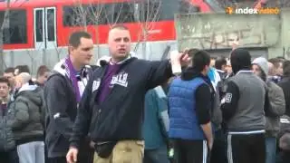 Újpest hooligans attack COPs