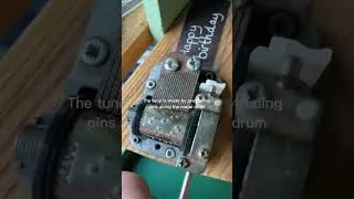 How it works: #mini hand crank #musicbox #shorts #capcut #mechanism #music #design #nerd #vlog