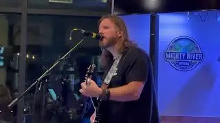 Max Mackey live at Mighty River Brewing