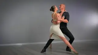Body movement for European sensual bachata - Liana & Captain