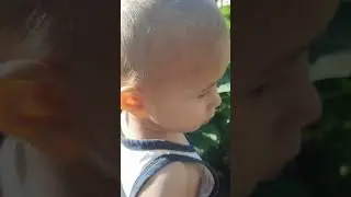 Мы в гостях у бабушки. We are visiting grandma. 我们去拜访奶奶.