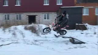 прыжки на питбайке