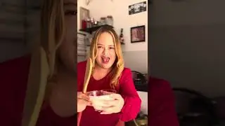 Um miojo salva tanto a gente!🍜Vamos deixar ele muito mais delicioso?? 😋