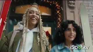 Starbucks - Holidays: Welcome to the Family (2021)