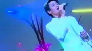 เพชรร่วงในสลัม - จ่านกร้อง