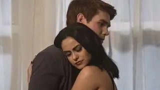 Riverdale: Veronica & Archie Kiss Scene