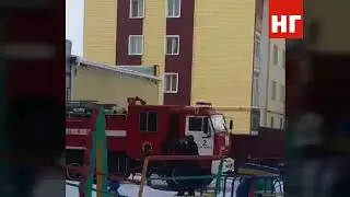 А был ли пожар? Пожарные возле жилого дома в Костанае