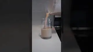 Try this protein shake for the gains 🍑💪🏽