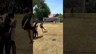 Tendangan Menipu Kiper Taruhan 10ribu 1 goal 😝 