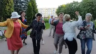 ТАНЦЫ Пенсионеры 💃отмечают праздник День России 🎼 К нам приехала Вика Цыганова 12.06.23
