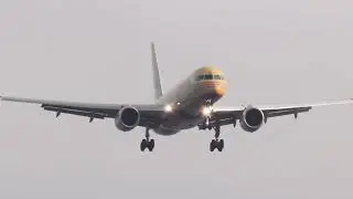 Airplane on air - Free stock footage - No Copyright