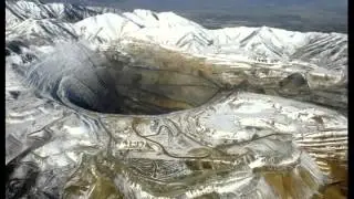 The World's BIGGEST AMAZING HOLES - SocializeME