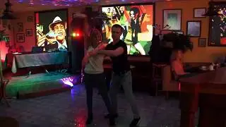 Бачата в баре "Cuba Libre" 17.11.05. Фатих и Катя.