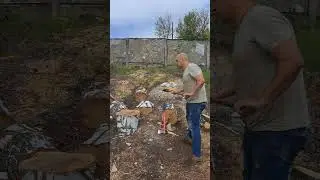 Изготовили колун. Нужда заставила, так сказать)
