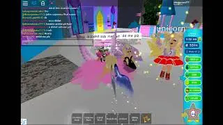 i have friend's in royal high she is like lele pons and she is pink dress